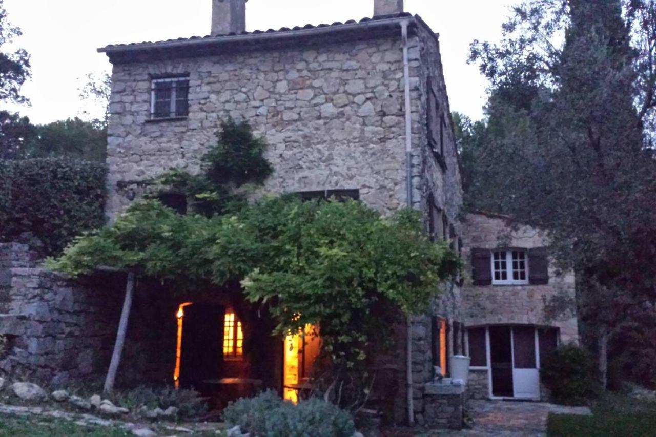 Le Rayol Villa เซญองส์ ภายนอก รูปภาพ